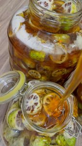Trái Nhàu Ngâm Mật Ong